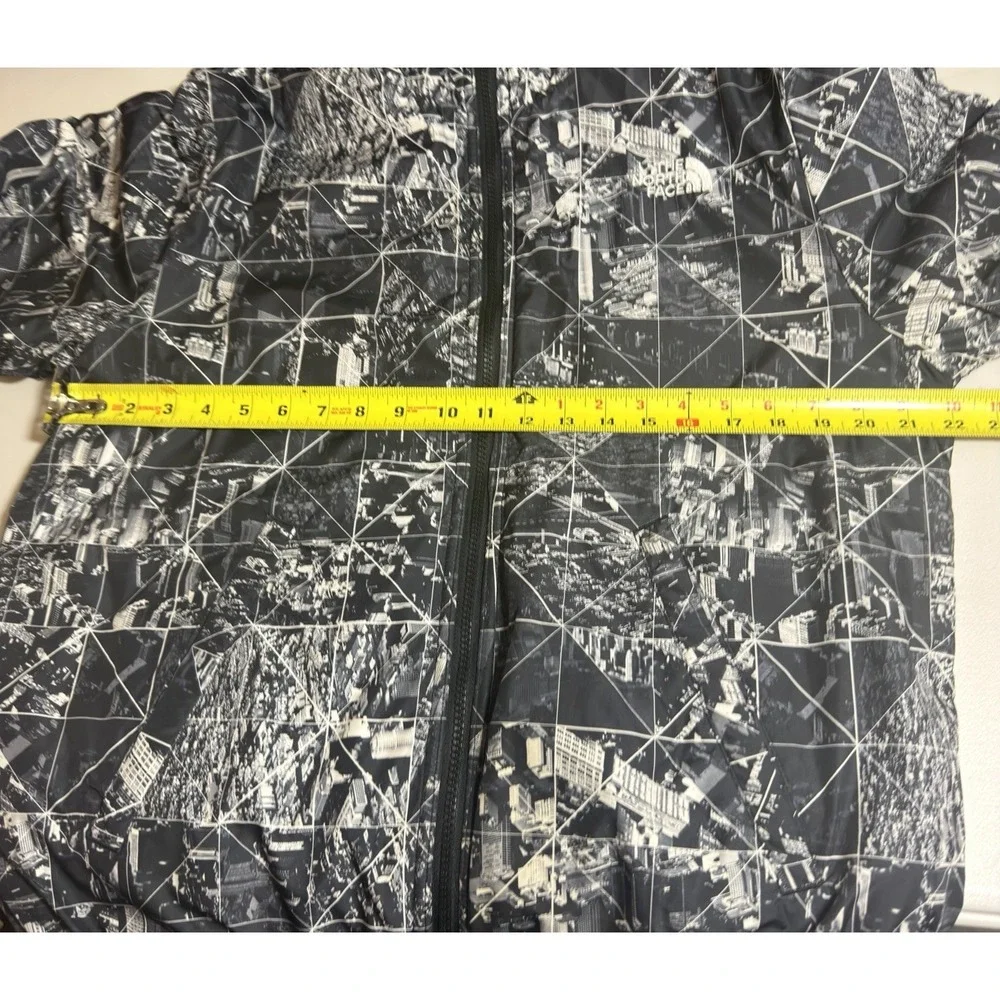 North Face Kingston Hooded Jacket City Grid Print Graphic Quilted Reverse Mens M